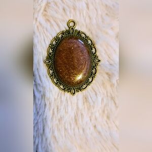 Elegant Gold-Tone Pendant Necklace